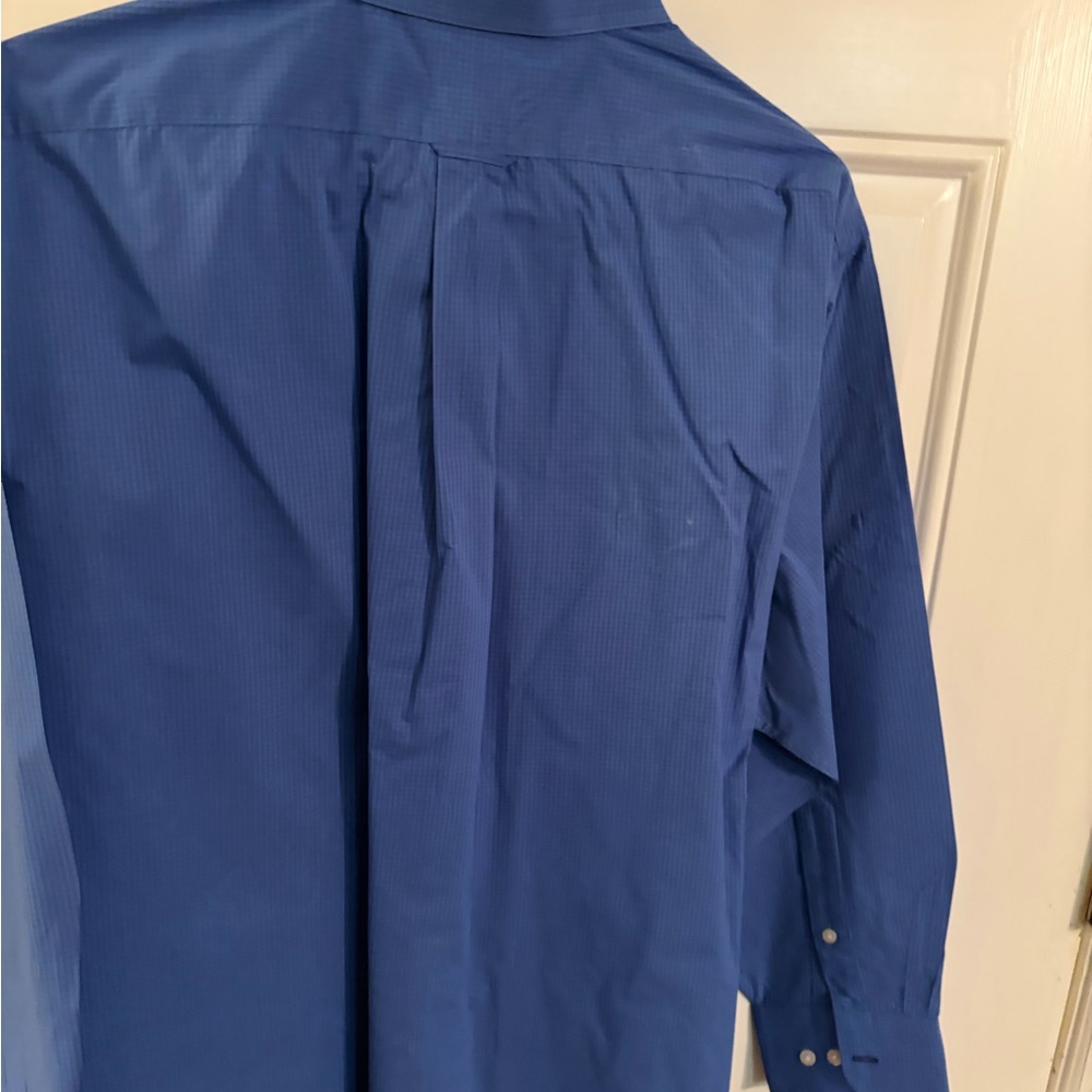 Izod Men's Vibrant Blue Dress Shirt